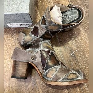 Freebird Beetle mules.  Size 7. Grey/brown patchwork.